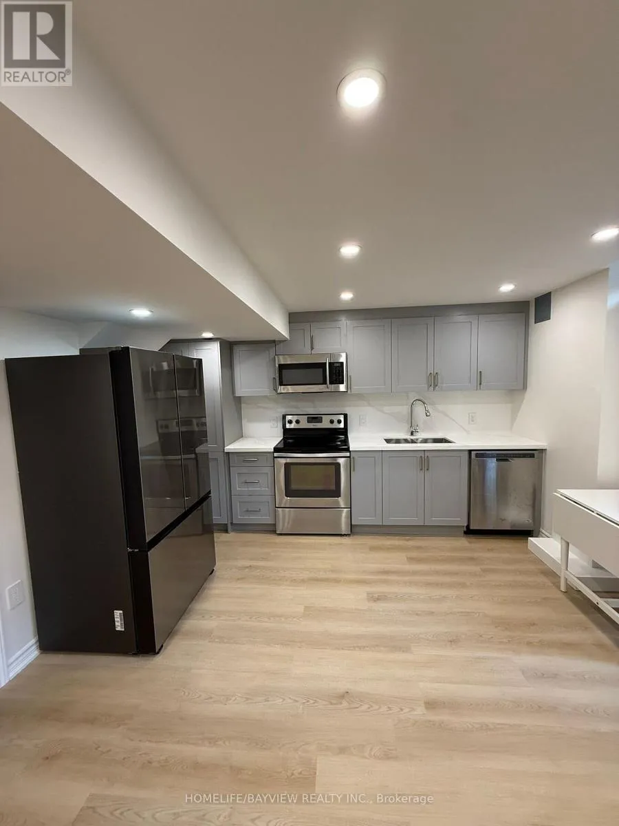 73 Thornlodge Drive West Unit Basement, Georgina (Keswick South)