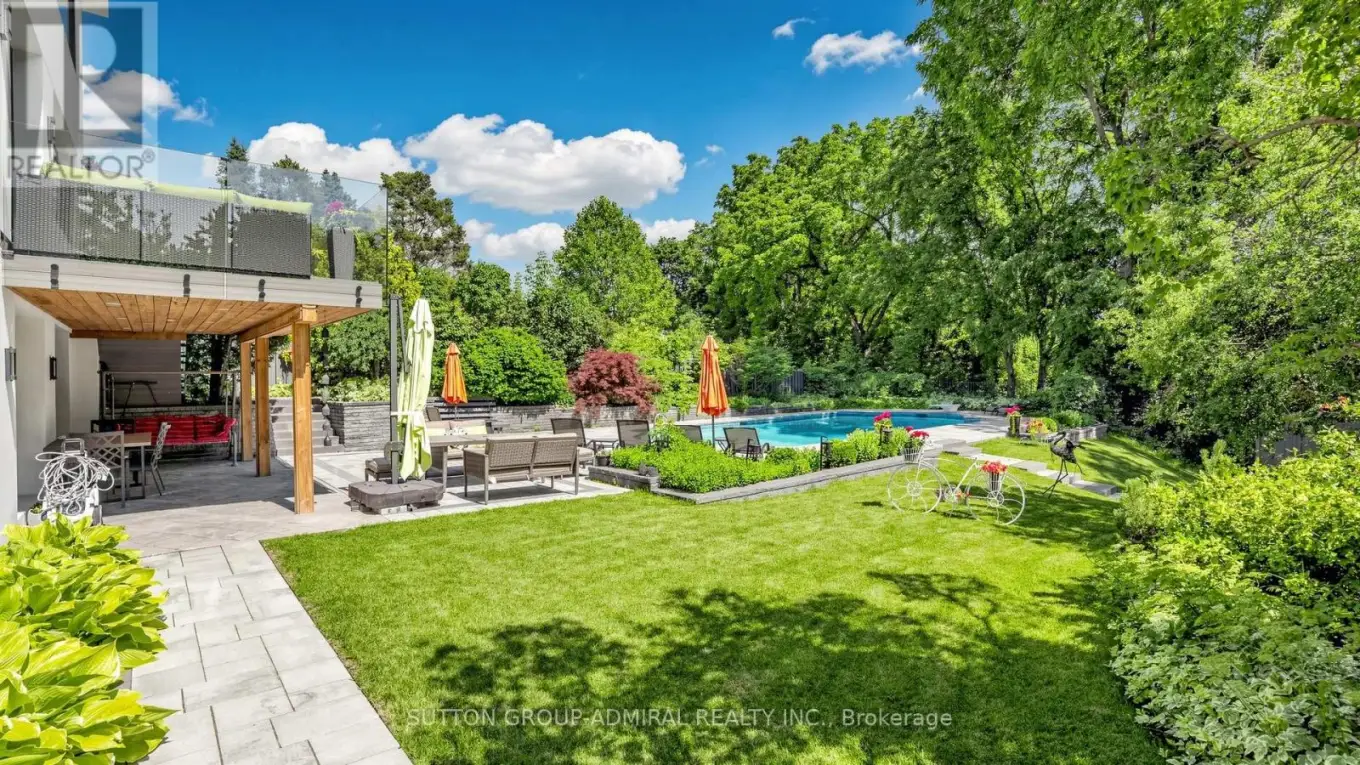 33 Thorny Brae Drive, Markham (Royal Orchard)