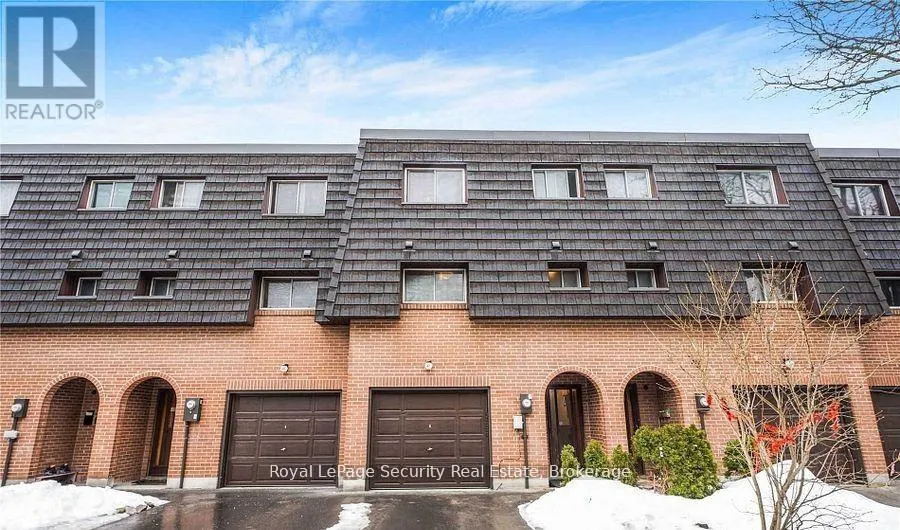 37 Darras Court Unit 124, Brampton (Southgate)