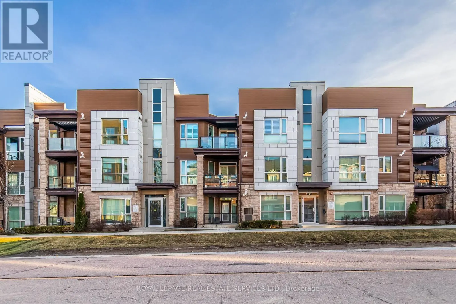 2370 Khalsa Gate Unit 304, Oakville (WM Westmount)