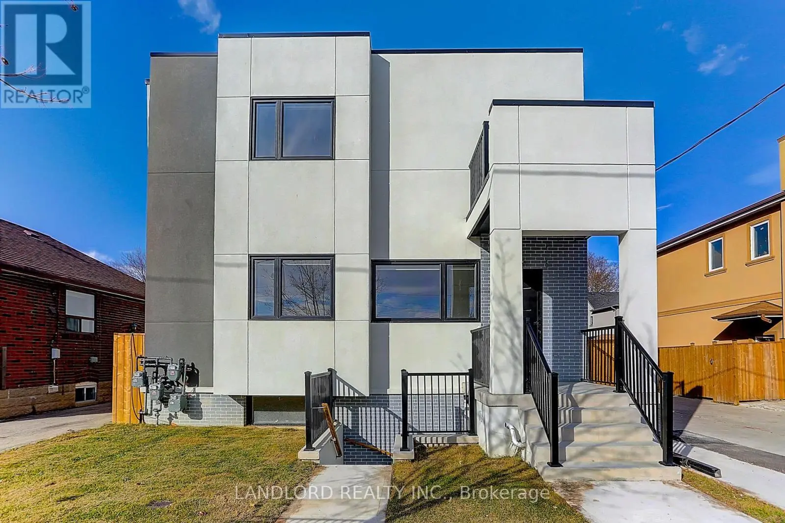 2004 Lawrence Avenue West Unit Lowr Rr, Toronto (Weston)
