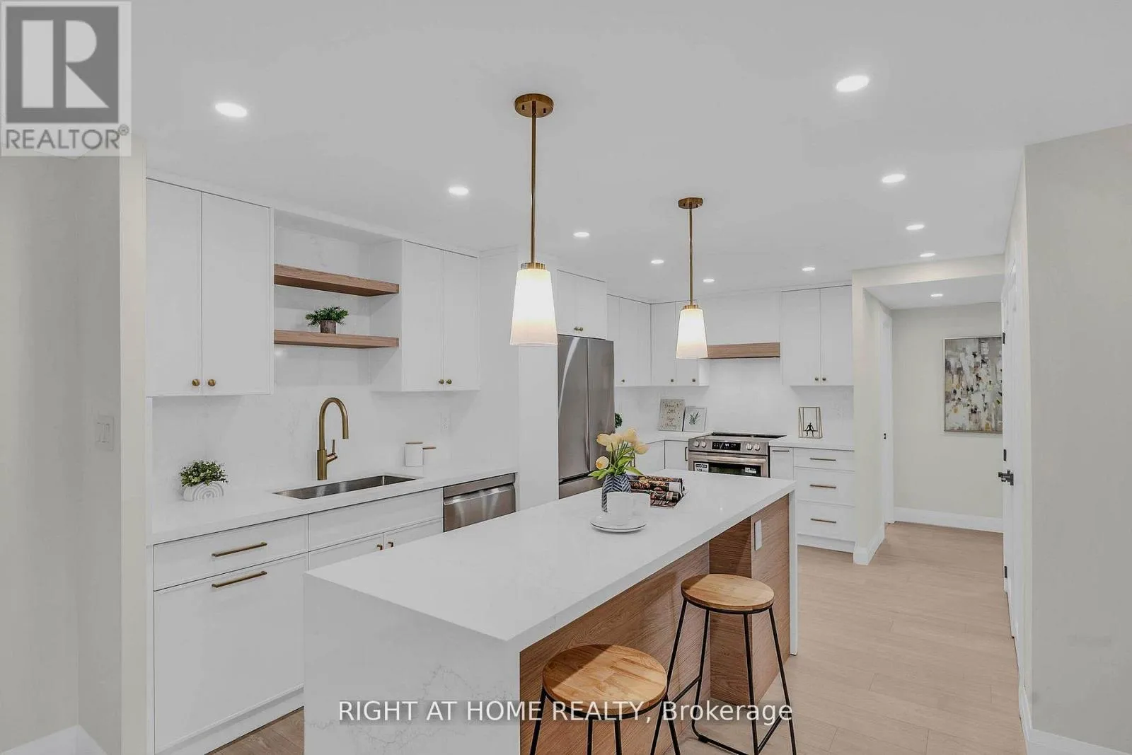 812 Burnhamthorpe Road Unit 609, Toronto (Markland Wood)