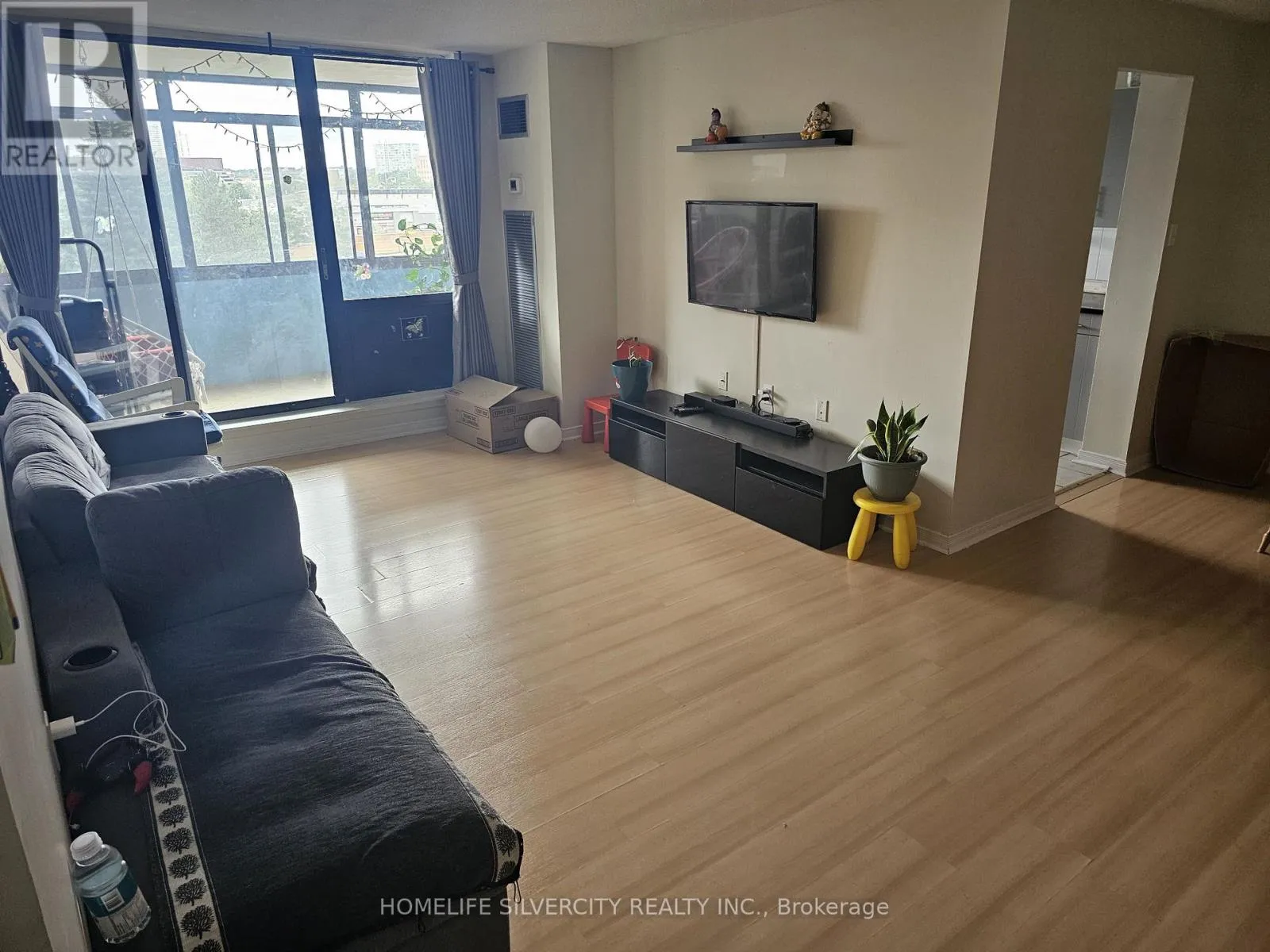 18 Knightsbridge Road Unit 510, Brampton (Central Park)