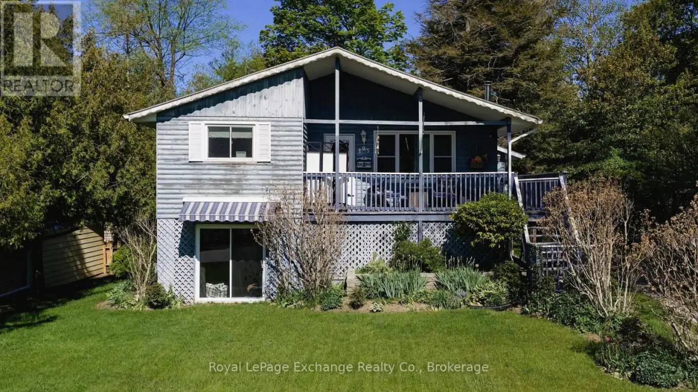 105 Menomini Road, Huron-Kinloss