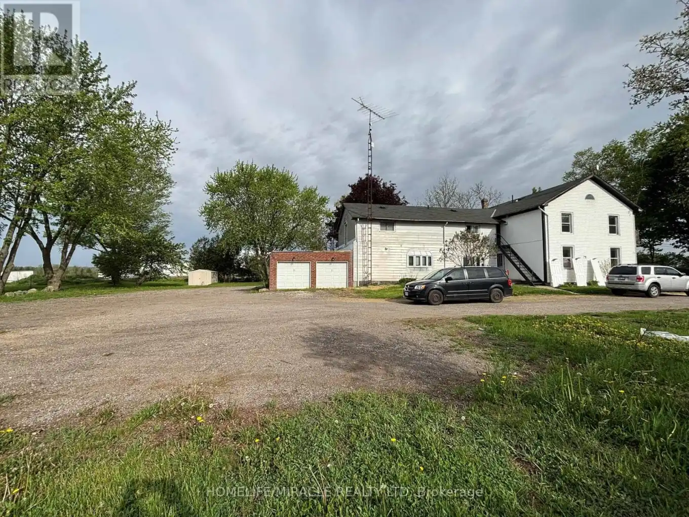 1381 Hwy 8 Highway Unit 2, Cambridge