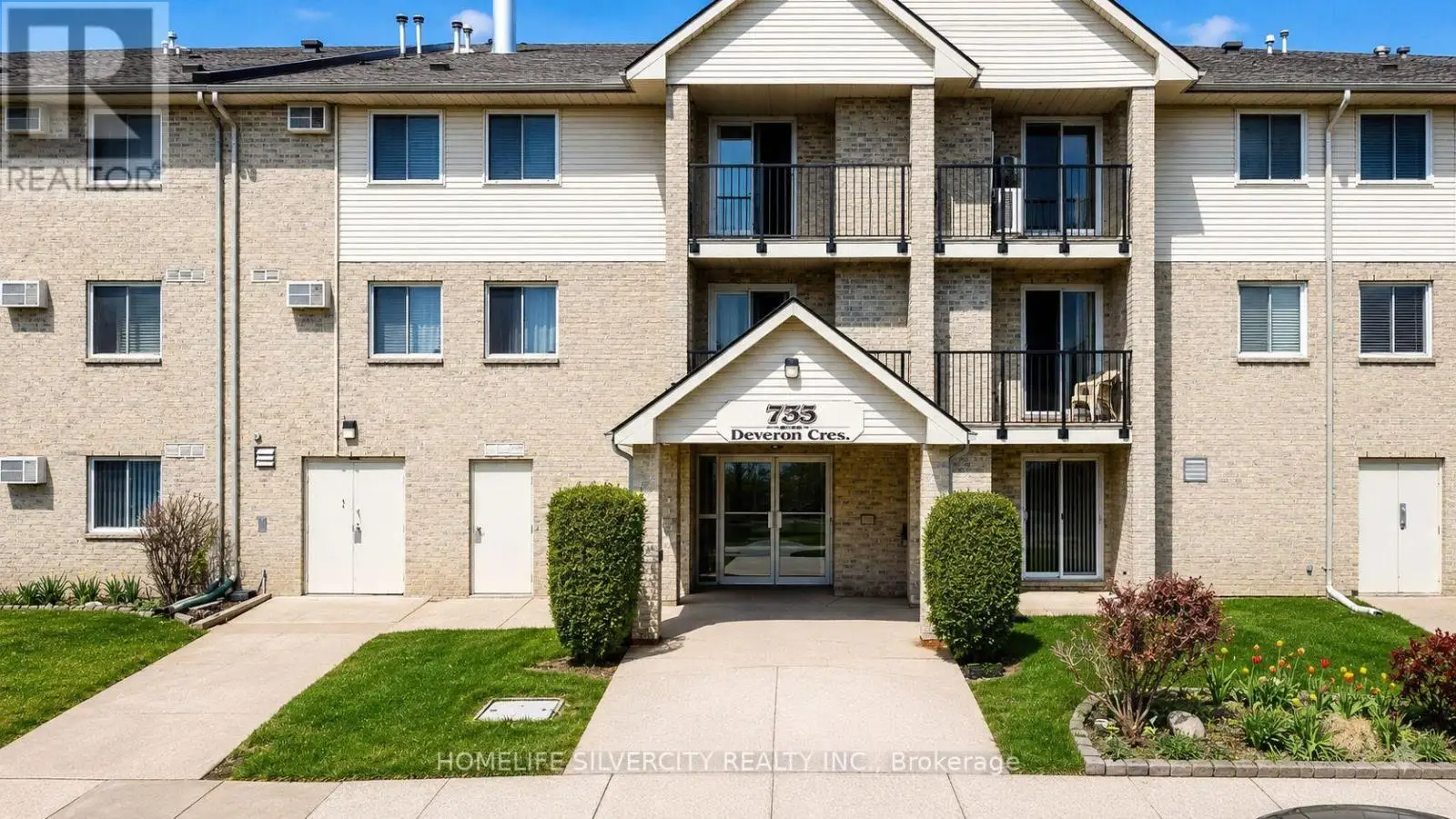 733 Deveron Crescent Unit 303, London South (South T)